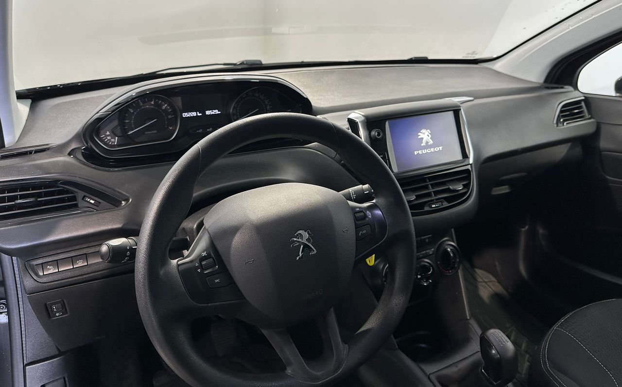 Foto Peugeot 208 8