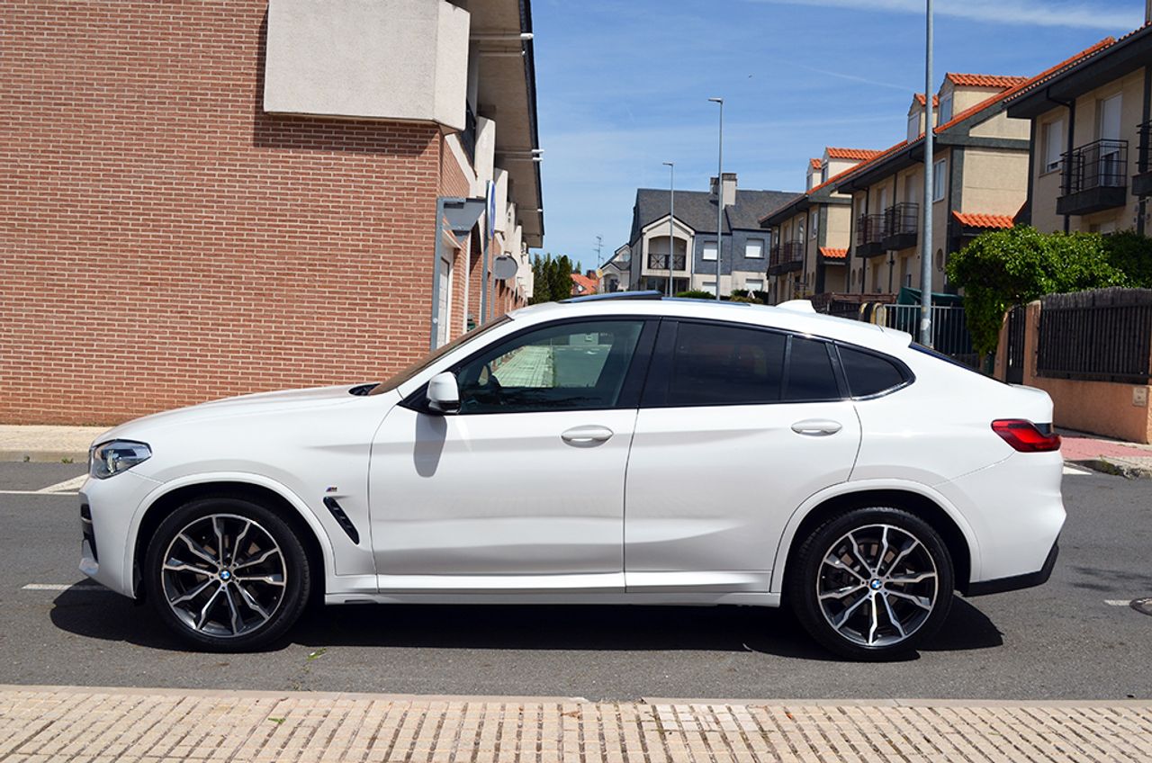Foto BMW X4 90