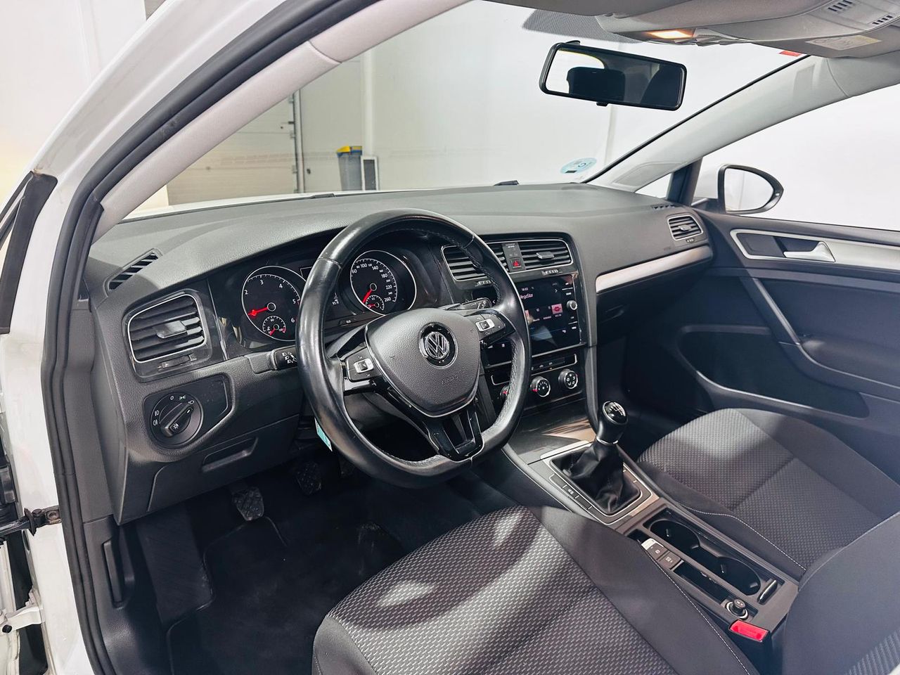 Foto Volkswagen Golf 21