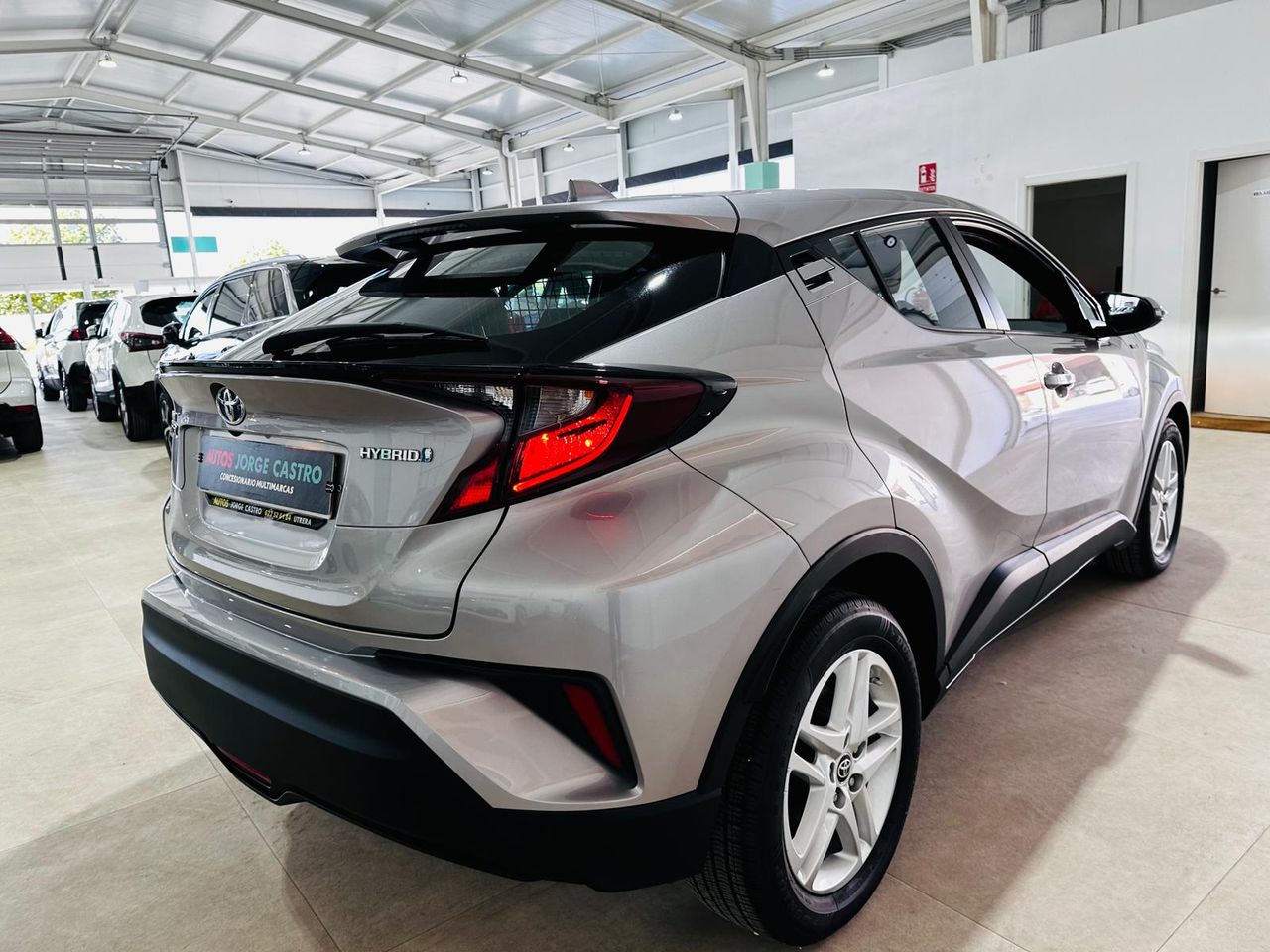 Foto Toyota C-HR 31