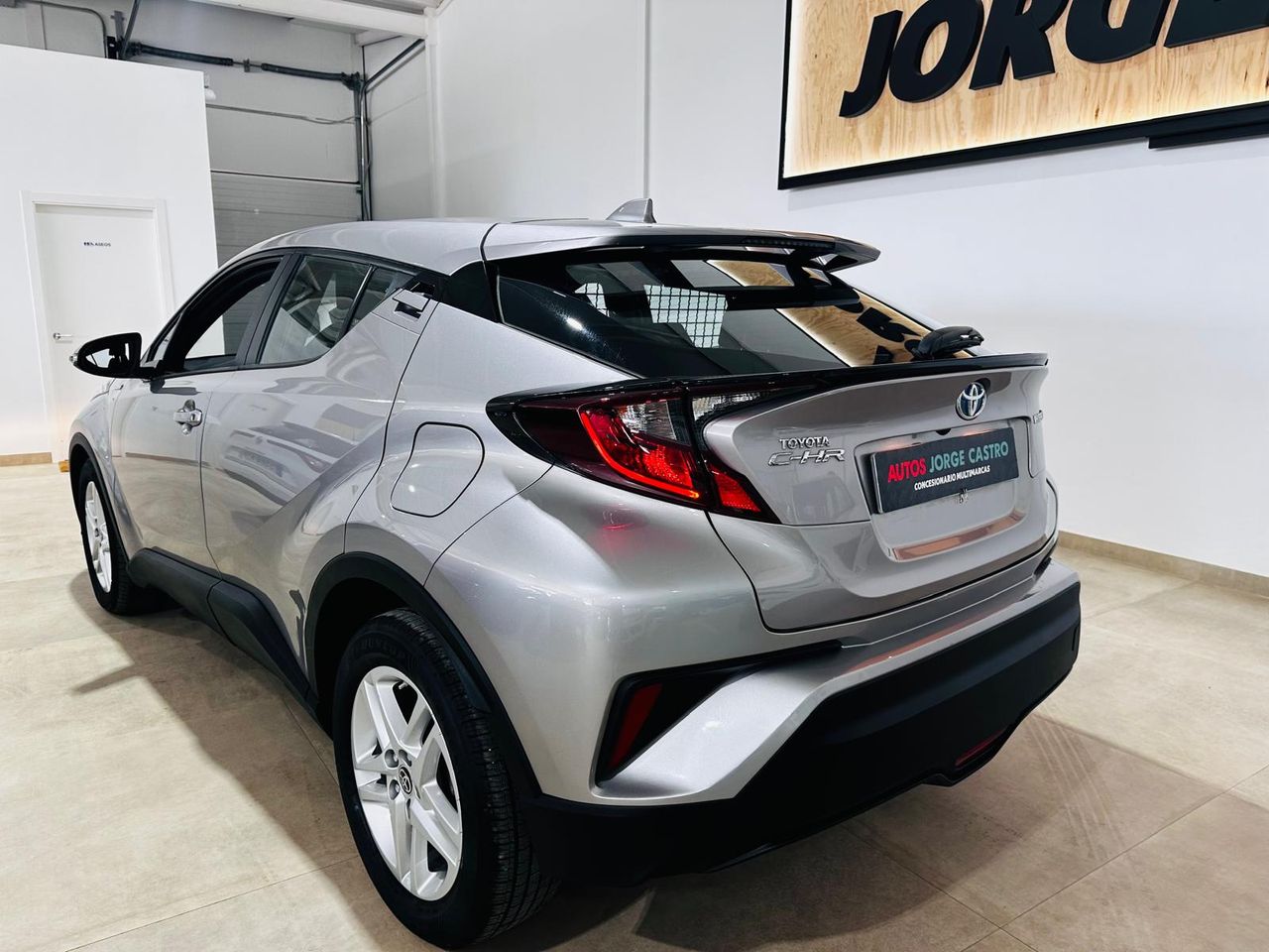 Foto Toyota C-HR 2