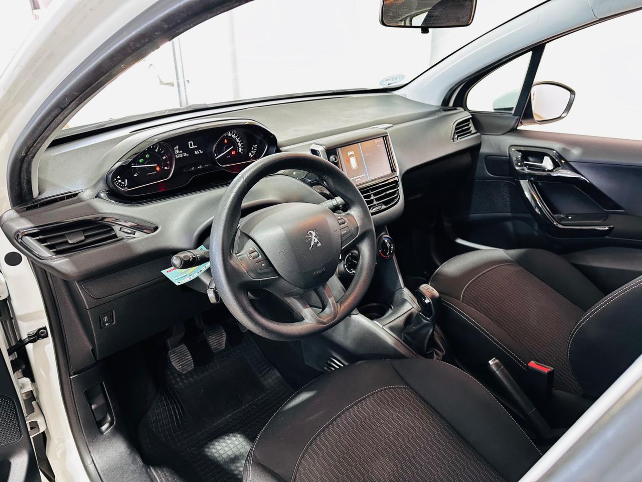 Foto Peugeot 208 17