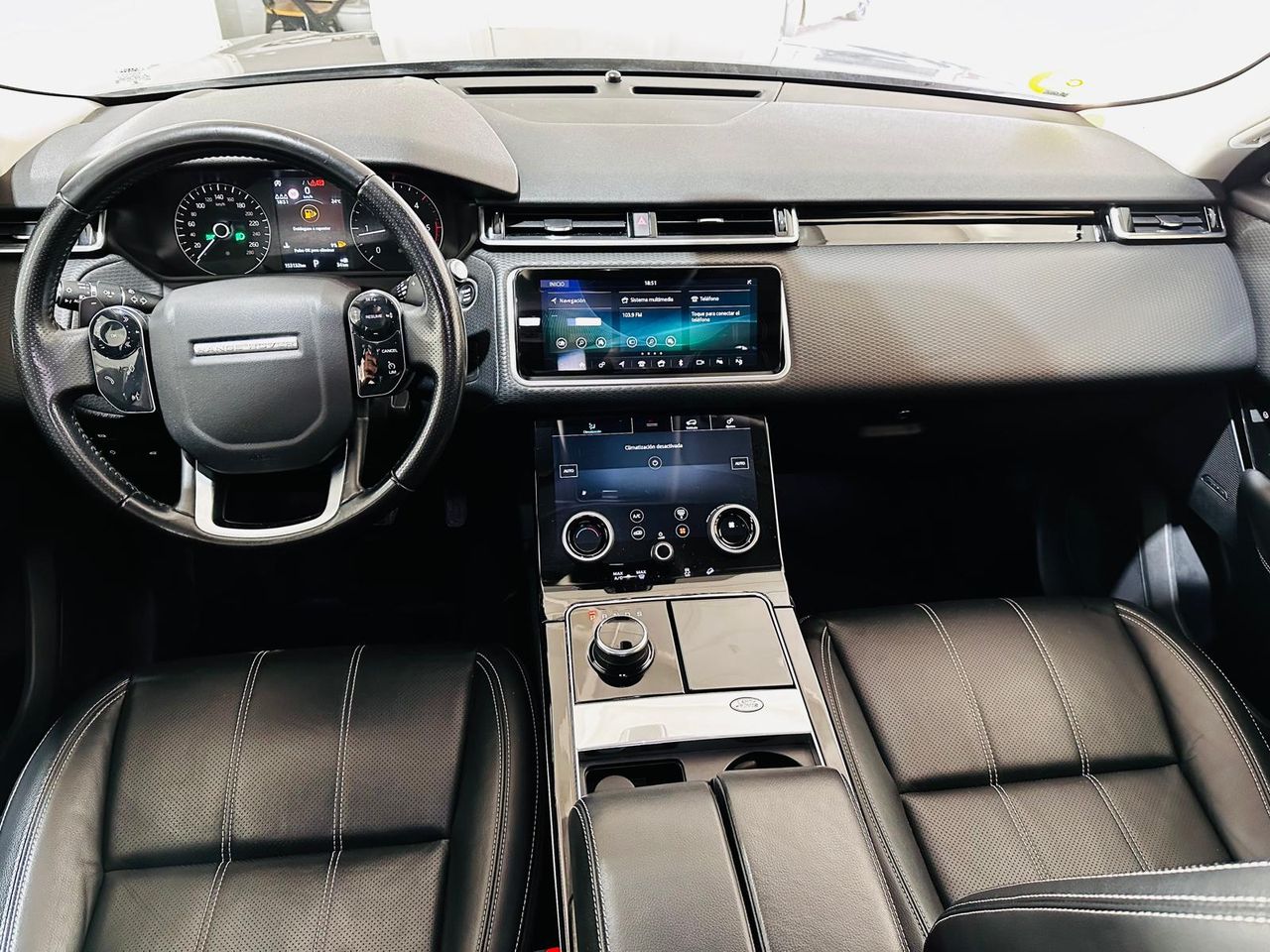 Foto Land-Rover Range Rover Velar 25