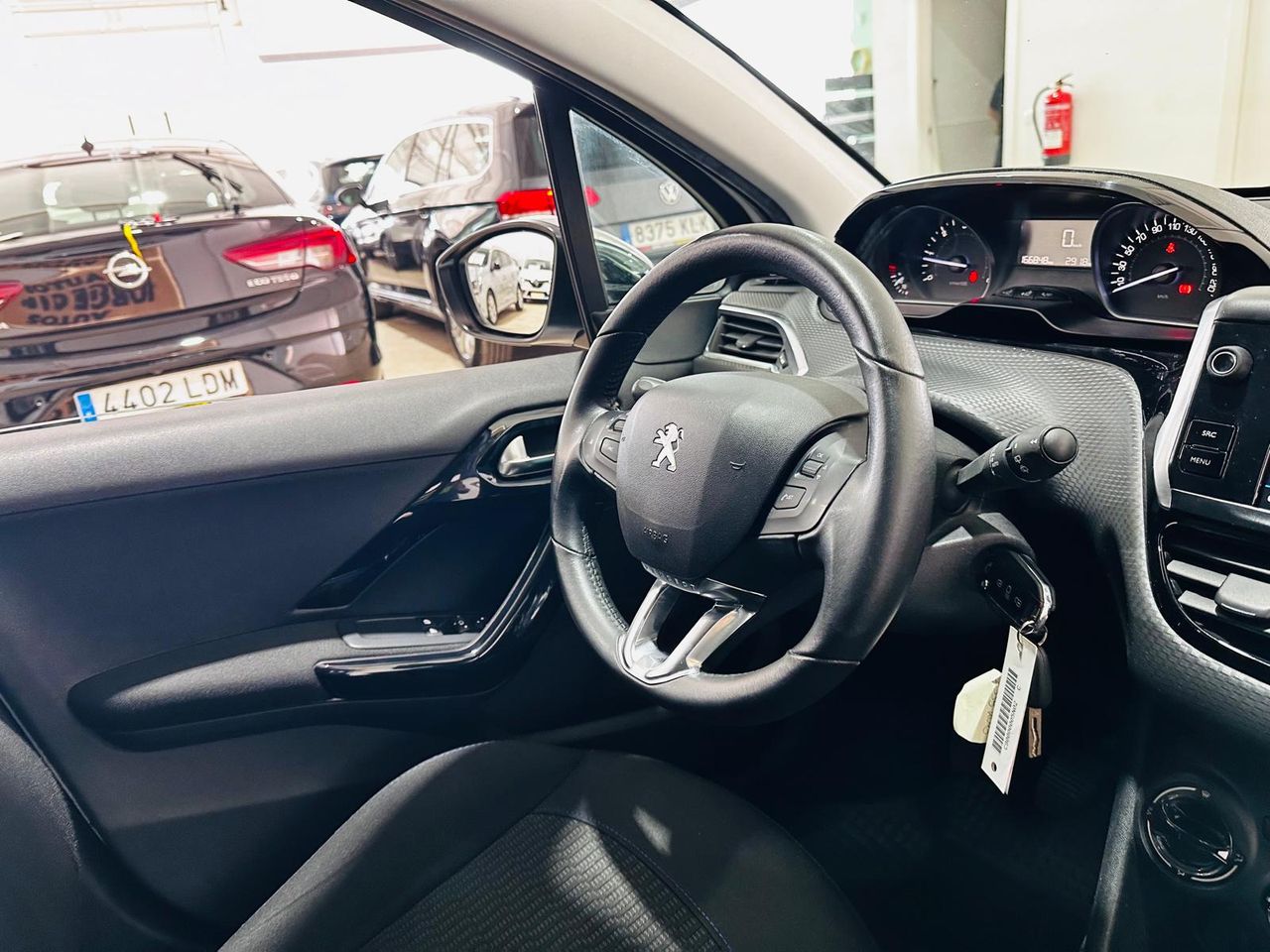 Foto Peugeot 208 11