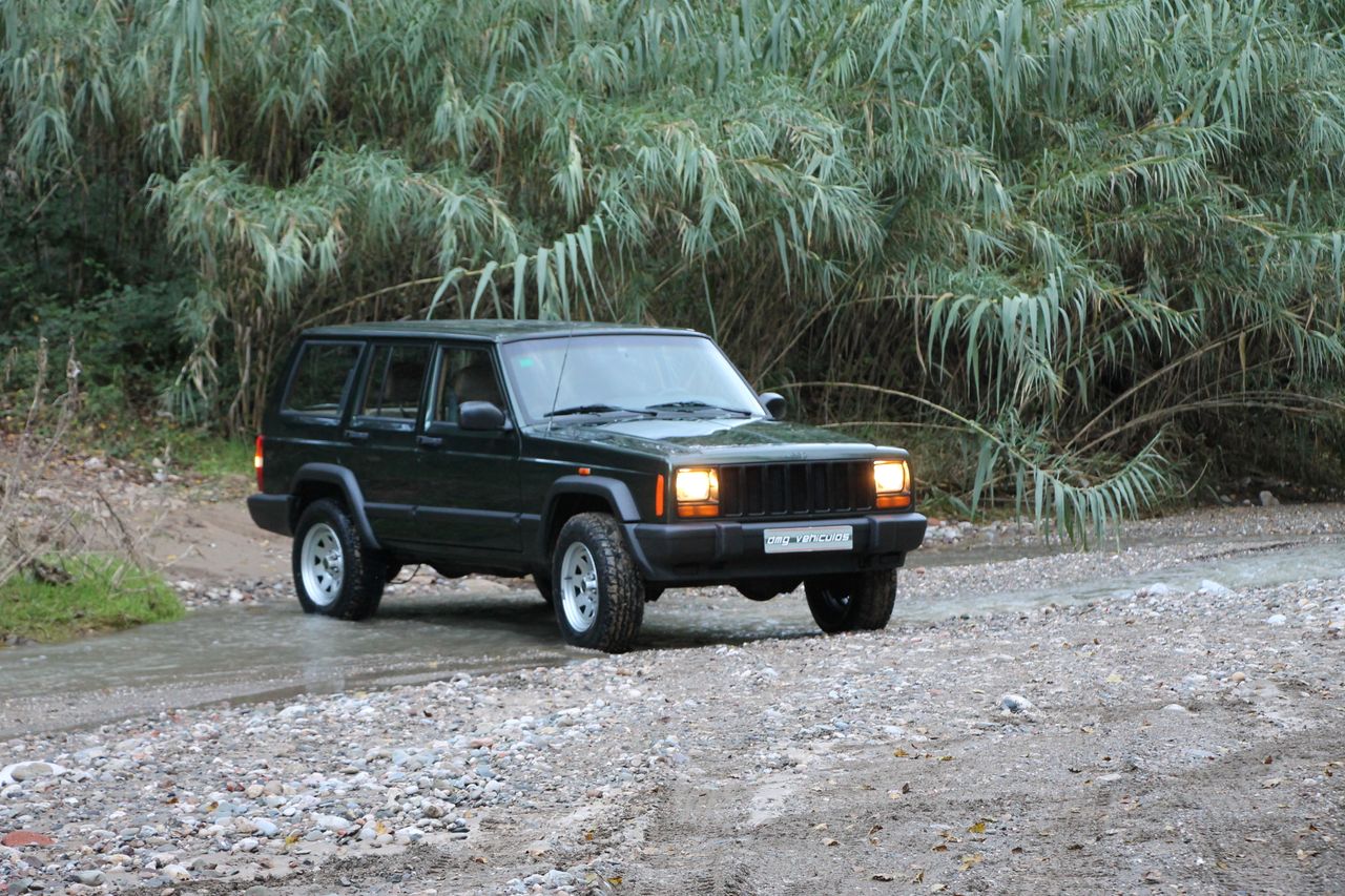 Foto Jeep Cherokee 24