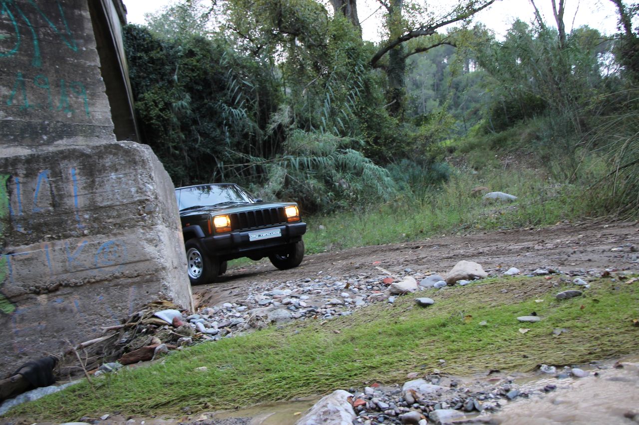 Foto Jeep Cherokee 34