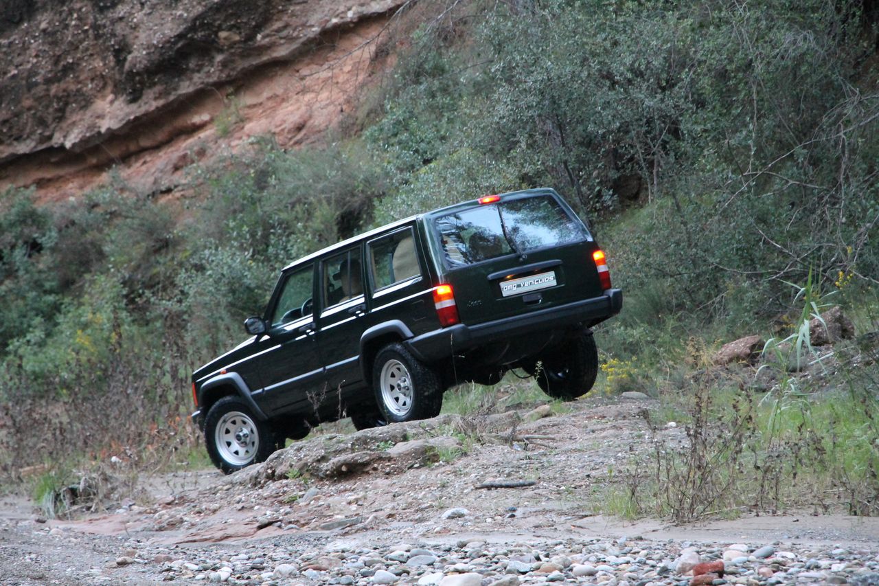 Foto Jeep Cherokee 48