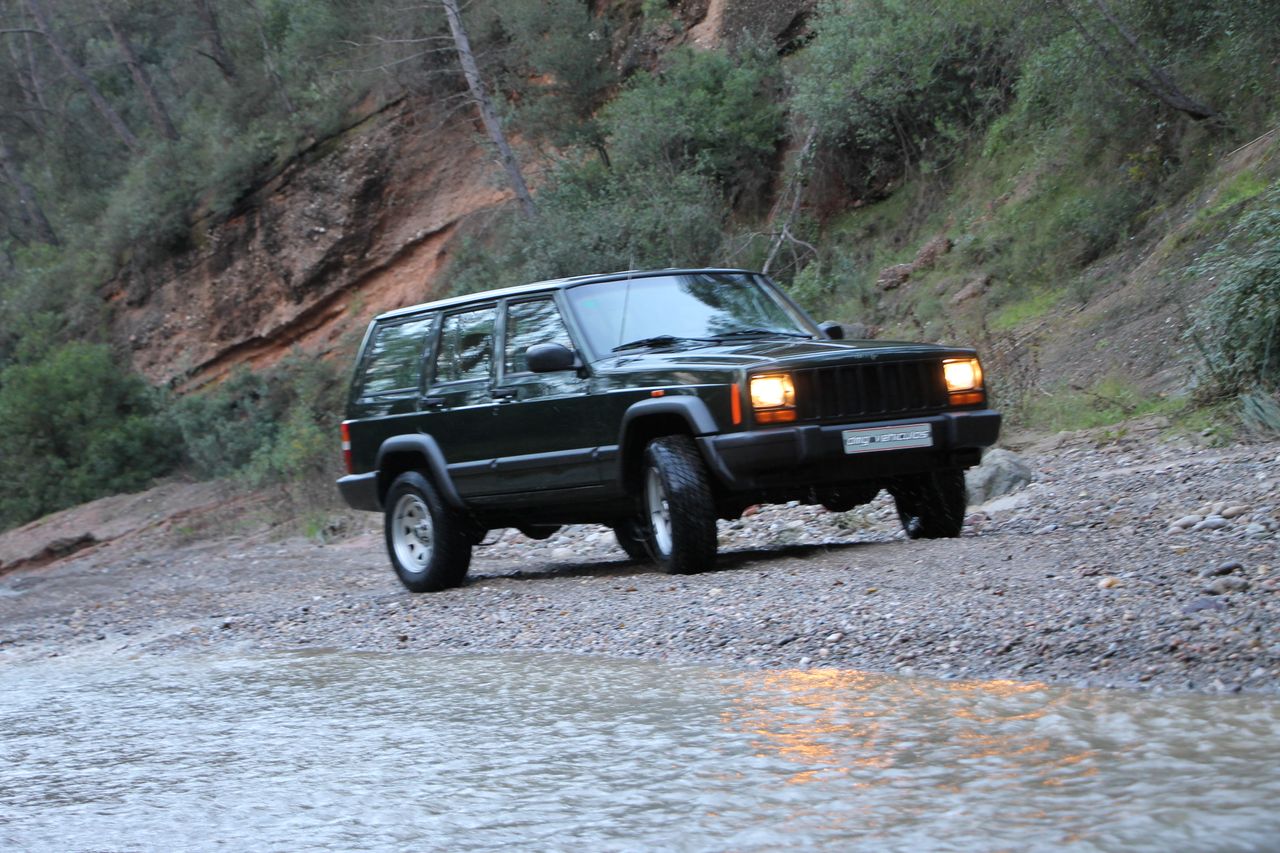 Foto Jeep Cherokee 62