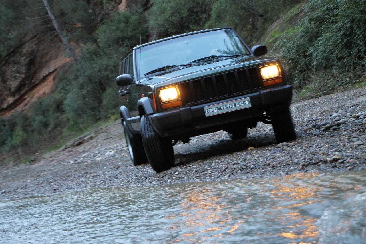 Foto Jeep Cherokee 64