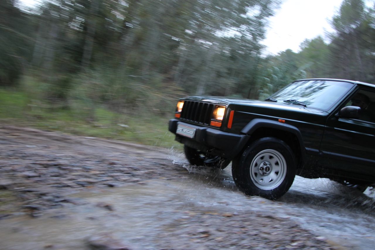 Foto Jeep Cherokee 69