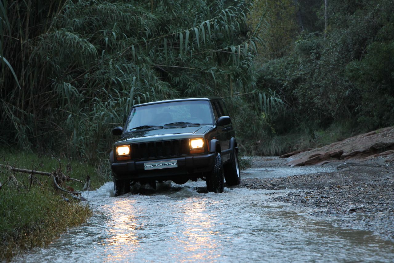 Foto Jeep Cherokee 73