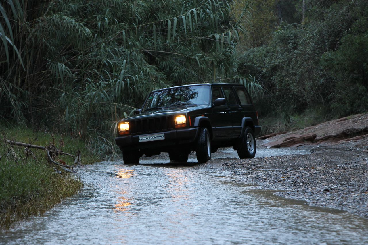 Foto Jeep Cherokee 74