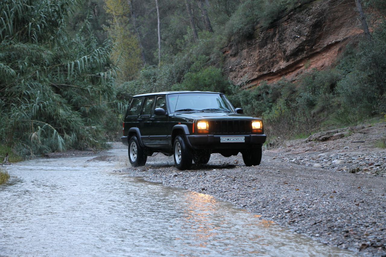 Foto Jeep Cherokee 80