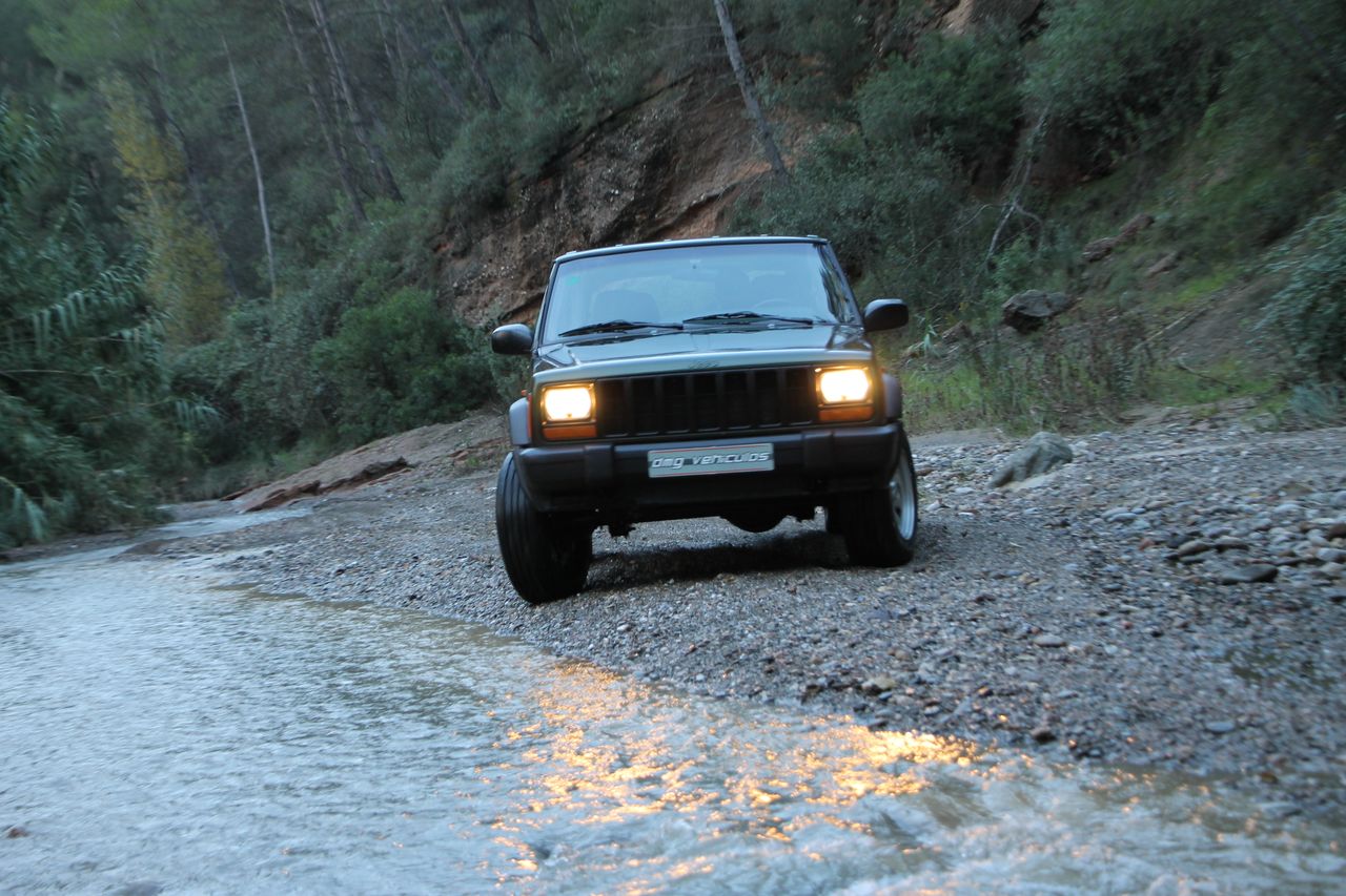 Foto Jeep Cherokee 82