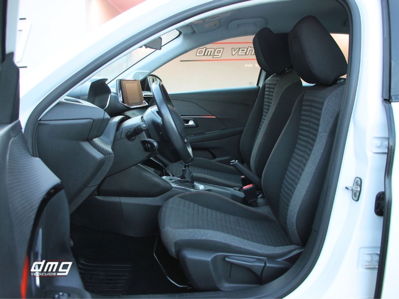 Foto Peugeot 208 9