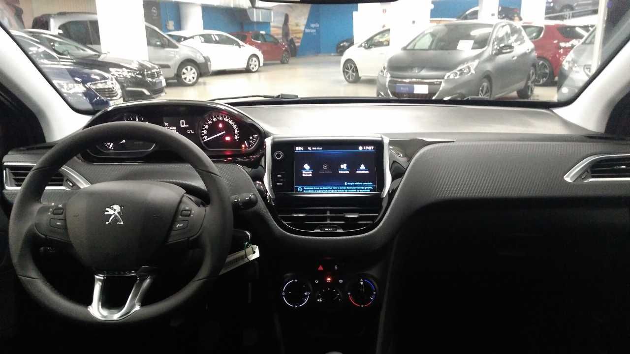 Foto Peugeot 208 10