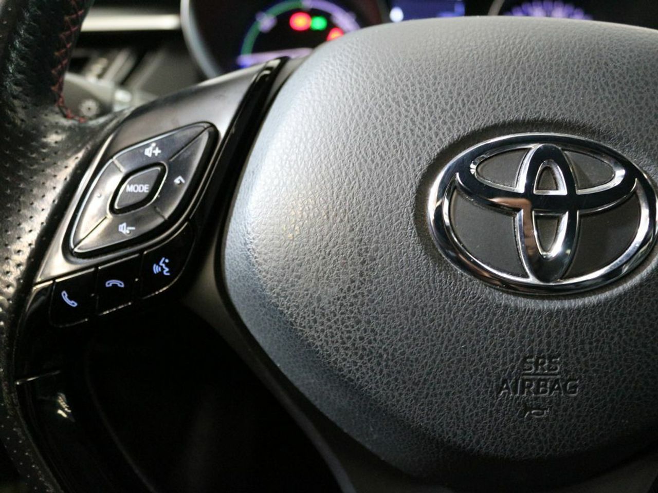 Foto Toyota C-HR 17