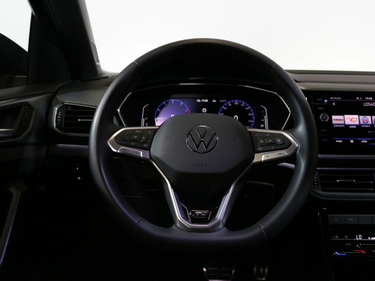 Foto Volkswagen T-Cross 16