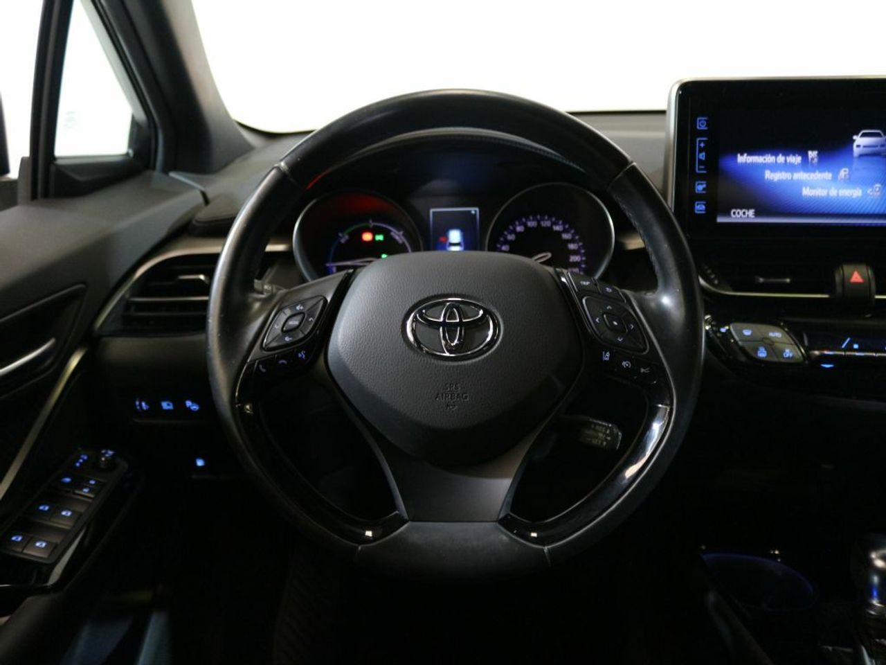 Foto Toyota C-HR 15