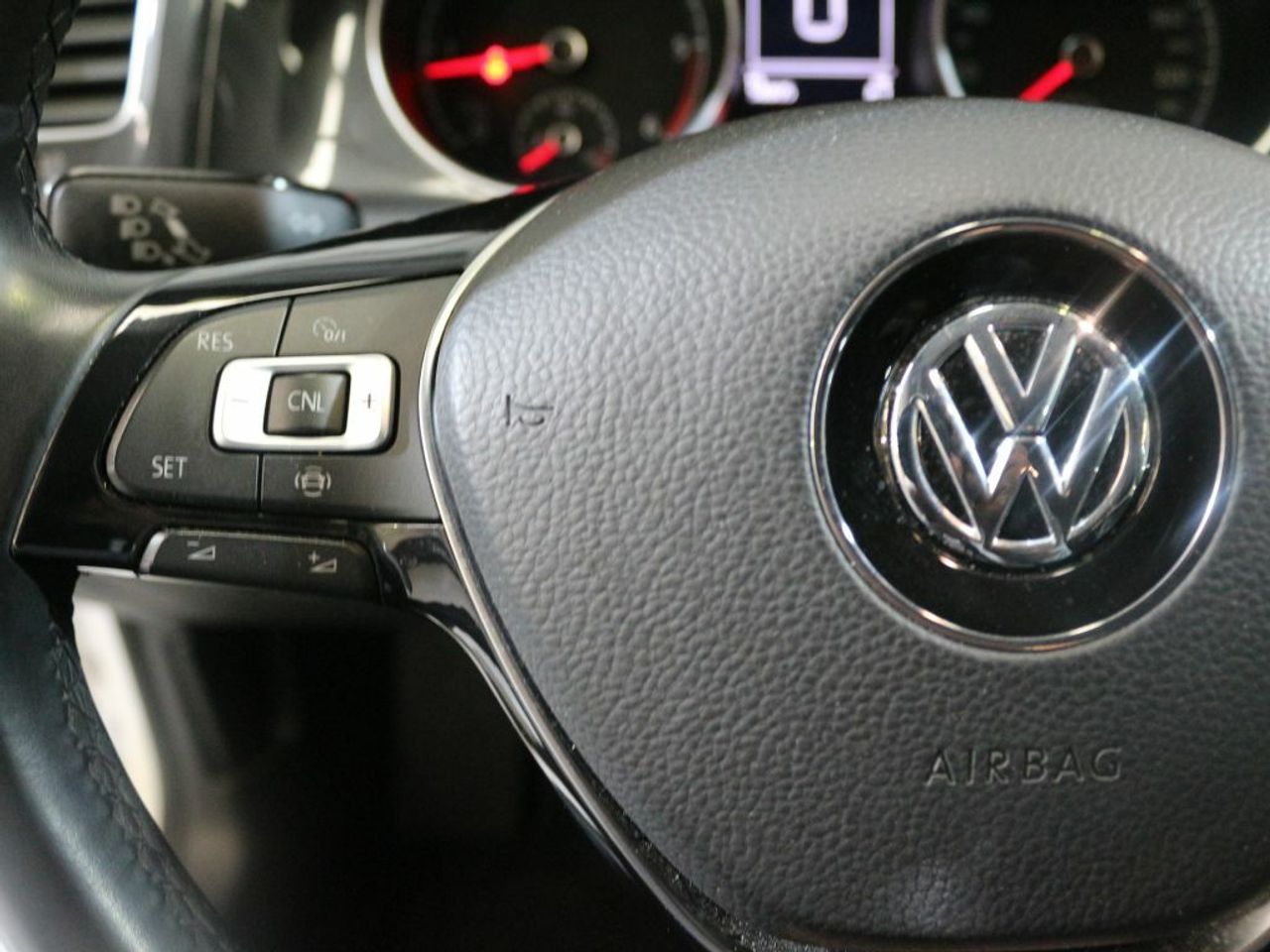 Foto Volkswagen Golf 16