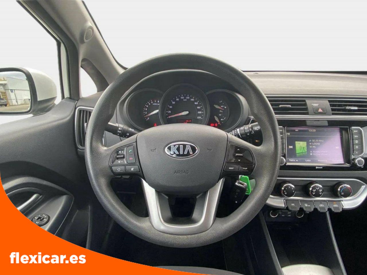 Foto Kia Rio 14