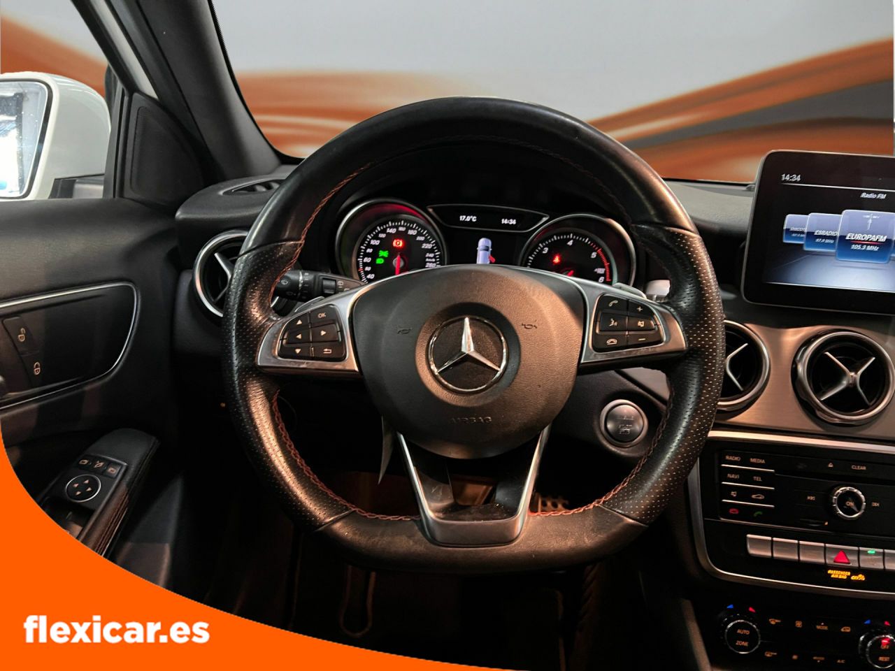 Foto Mercedes-Benz Clase GLA 18