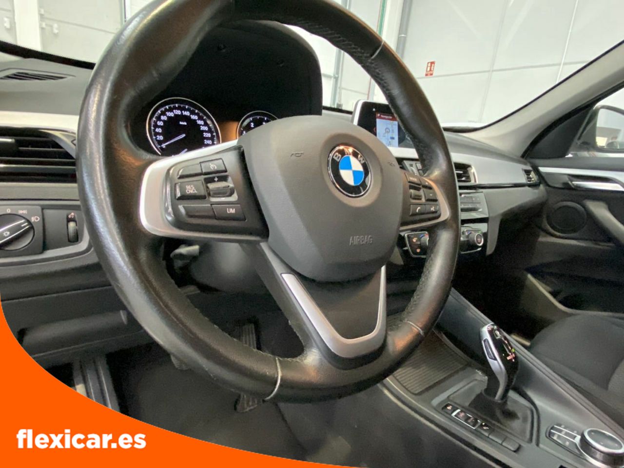 Foto BMW X1 16