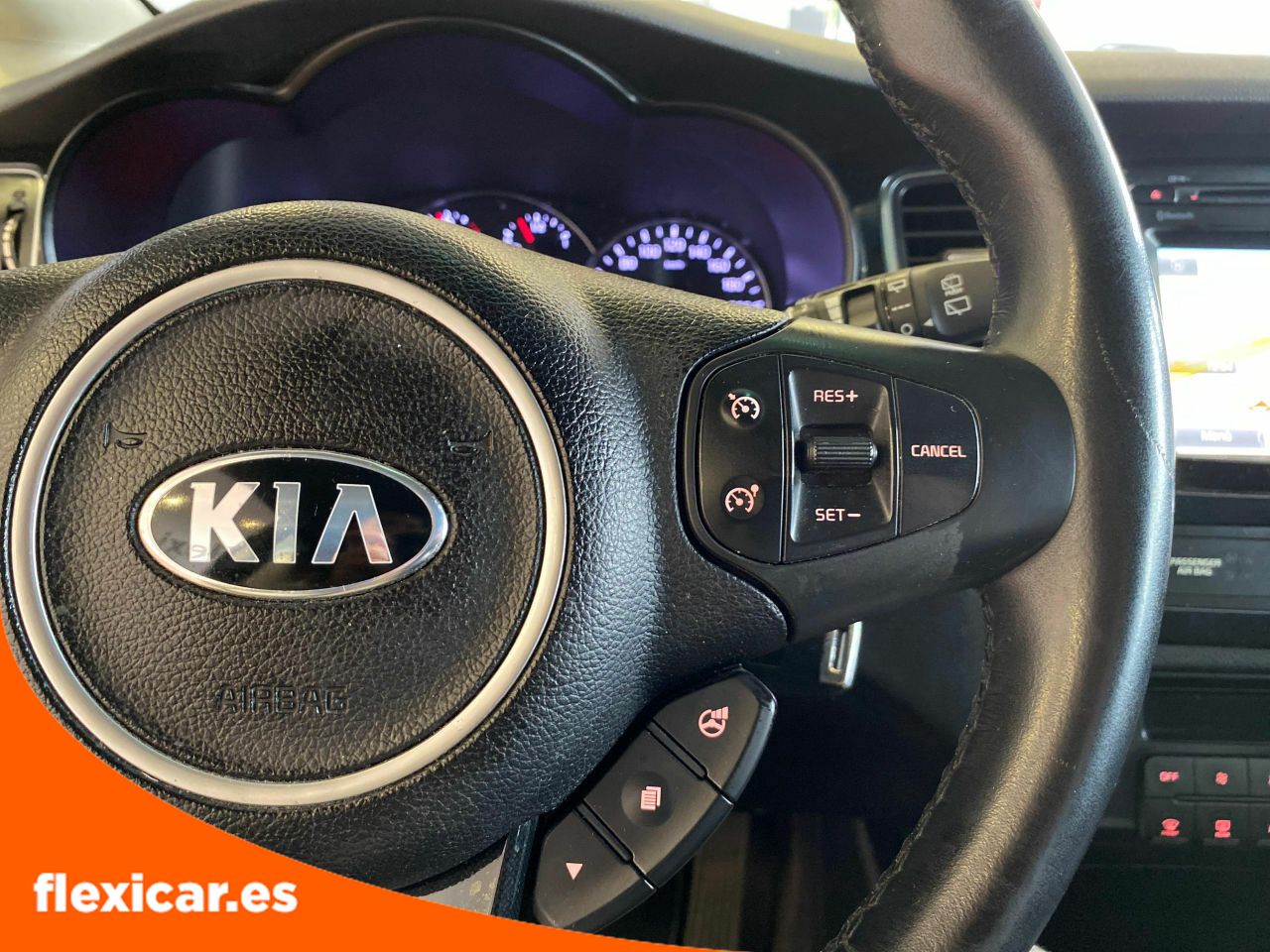 Foto Kia Carens 15