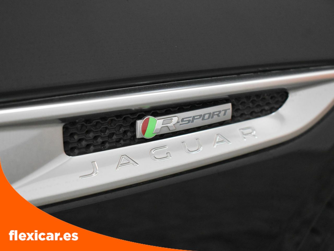 Foto Jaguar XE 30