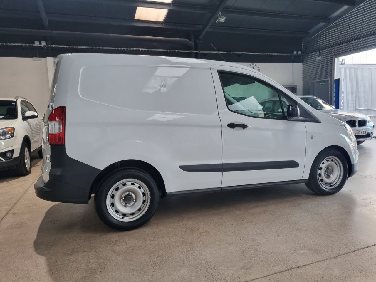 Foto Ford Transit  Courier 9