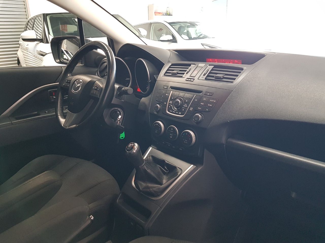 Foto Mazda Mazda5 19