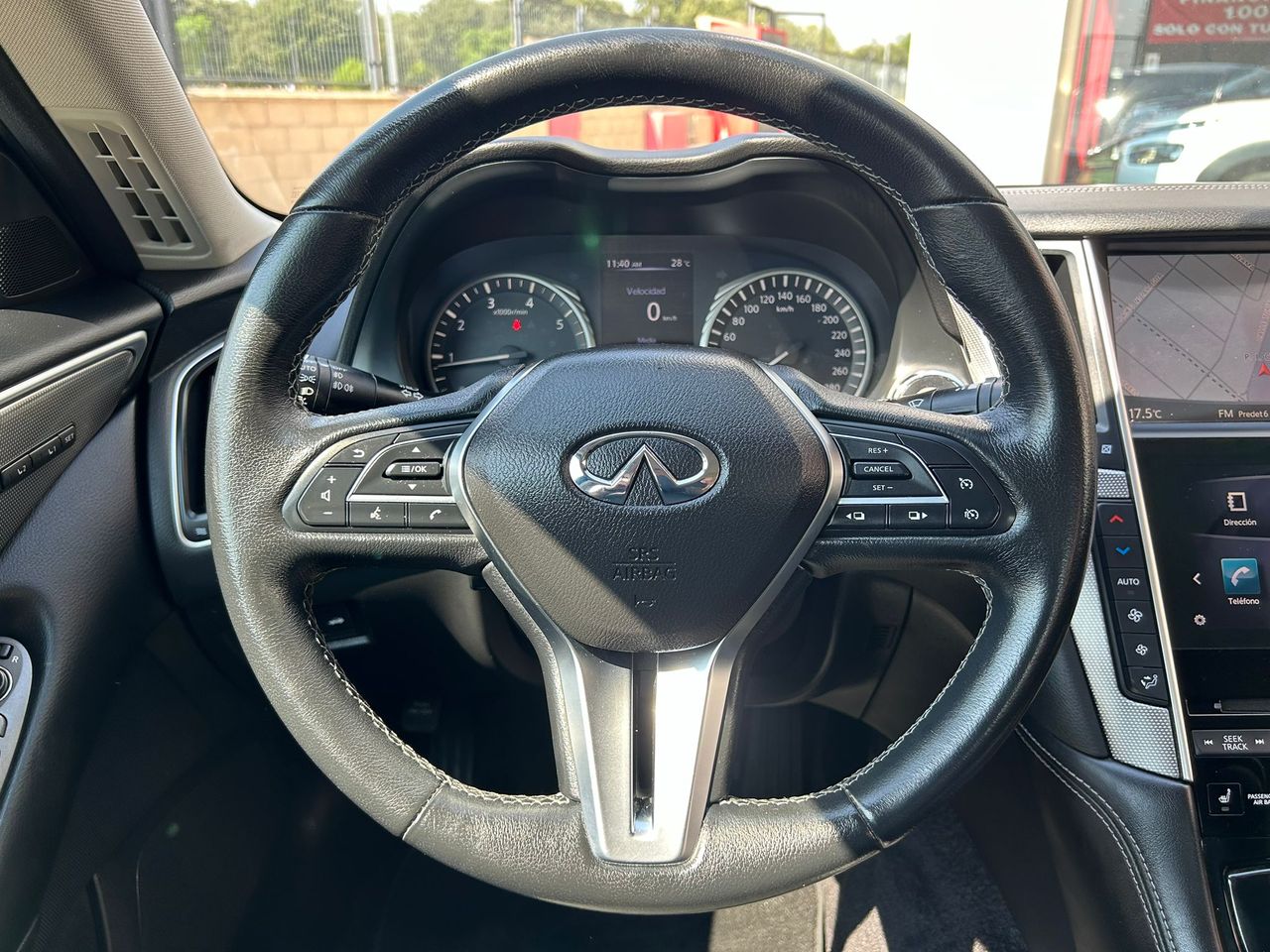 Foto Infiniti Q50 12