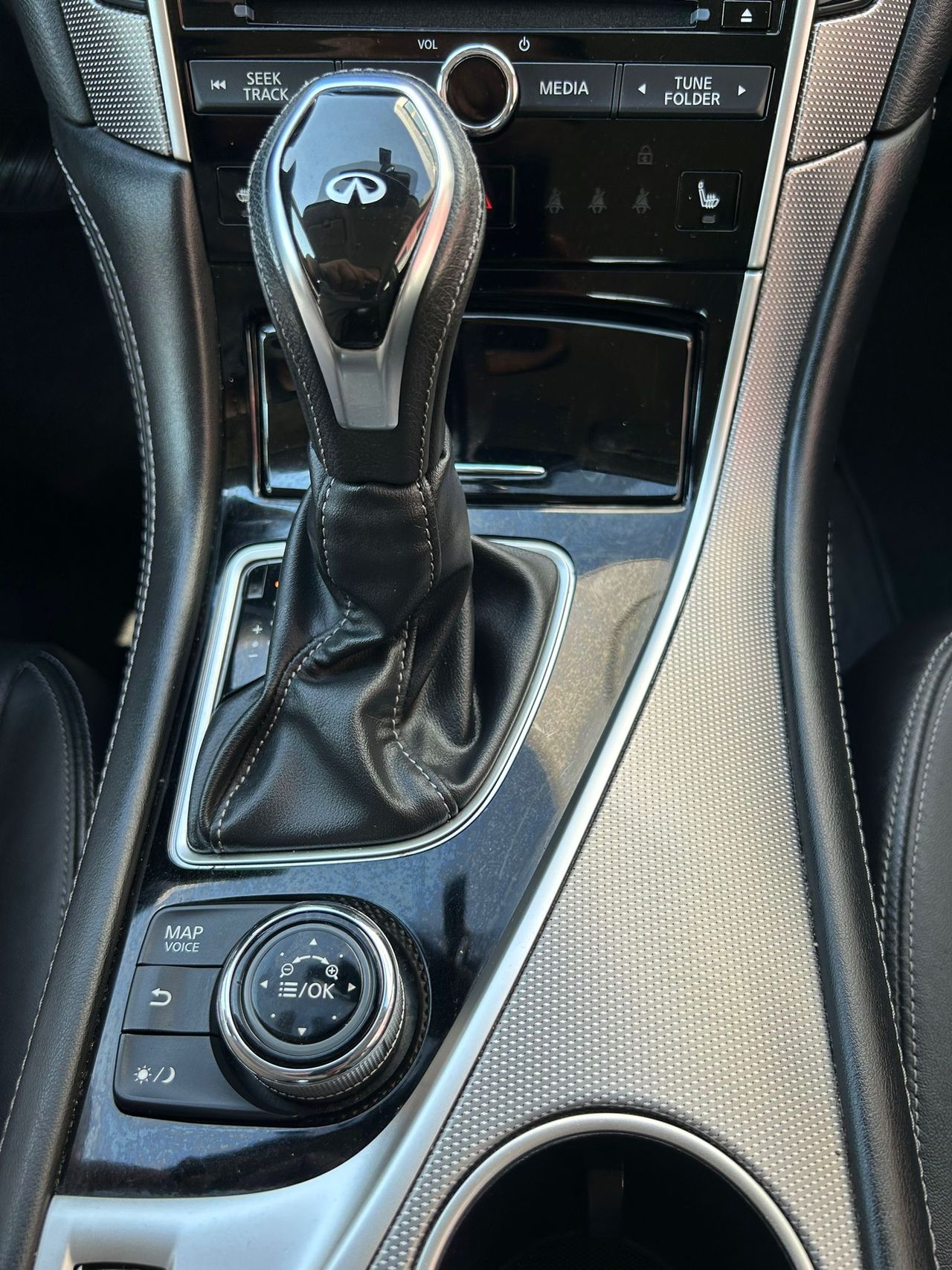 Foto Infiniti Q50 19