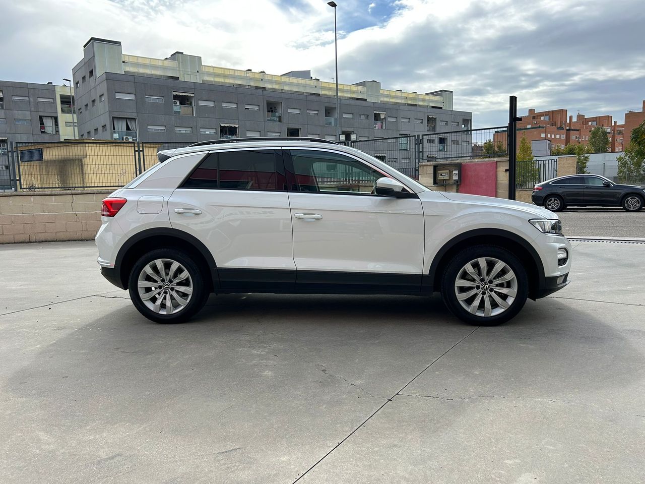 Foto Volkswagen T-Roc 4