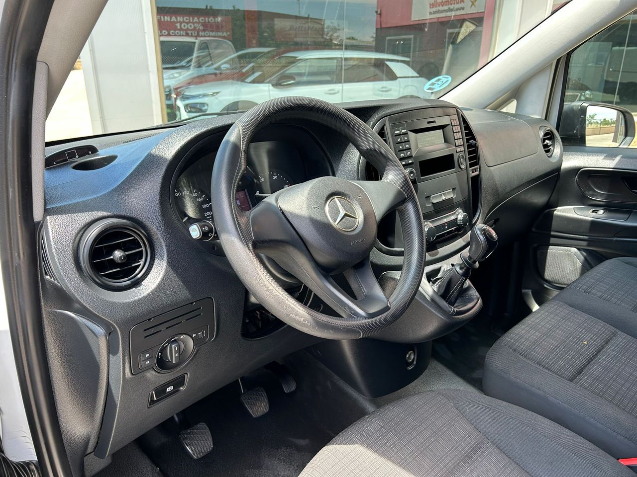 Foto Mercedes-Benz Vito 14