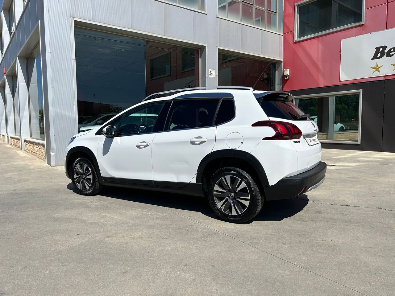 Foto Peugeot 2008 4