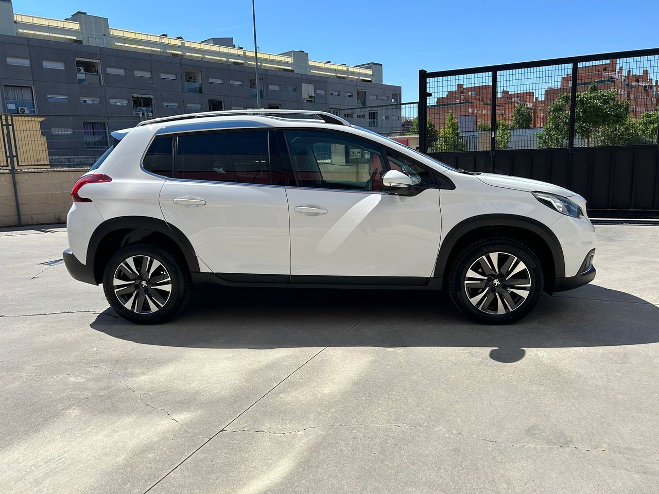 Foto Peugeot 2008 6