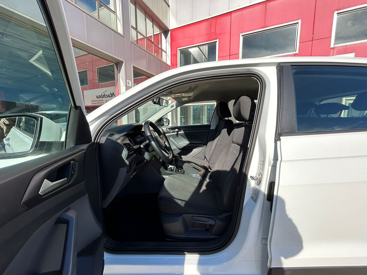 Foto Volkswagen T-Cross 9