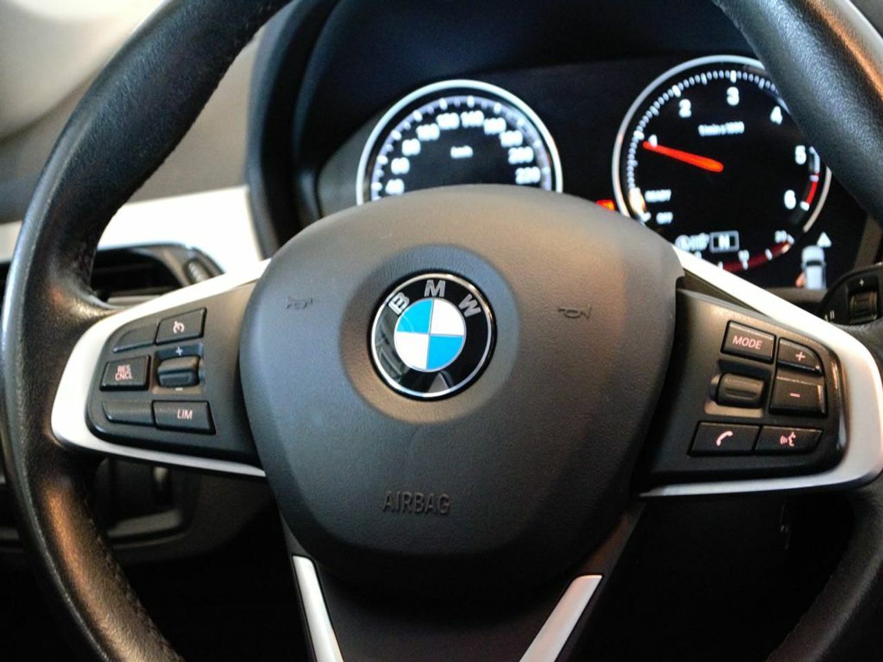 Foto BMW X1 20