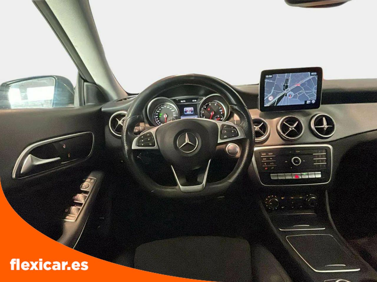 Foto Mercedes-Benz Clase CLA 19