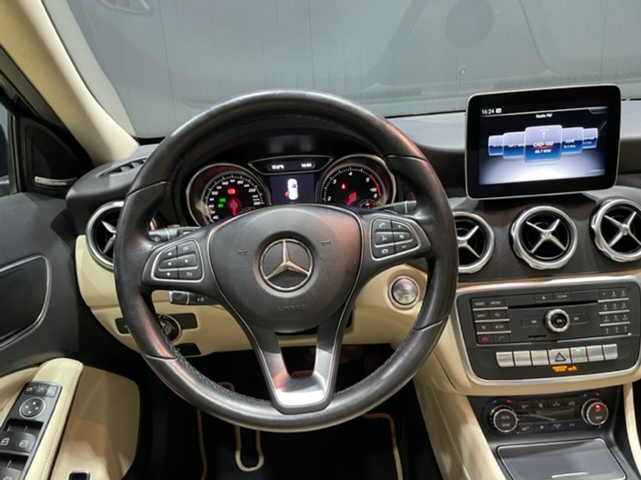 Foto Mercedes-Benz Clase GLA 19