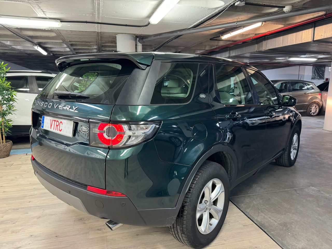 Foto Land-Rover Discovery Sport 19