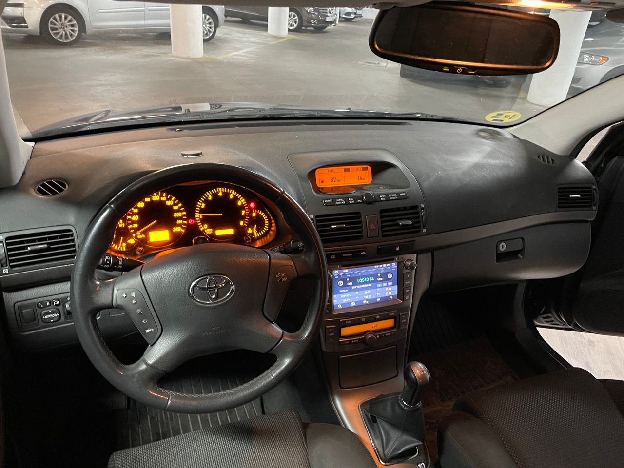 Foto Toyota Avensis 11
