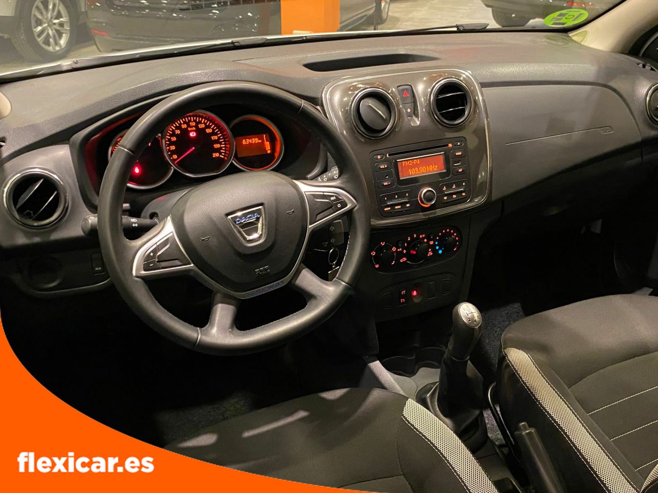 Foto Dacia Sandero 24