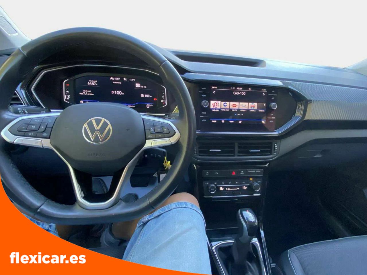 Foto Volkswagen T-Cross 11