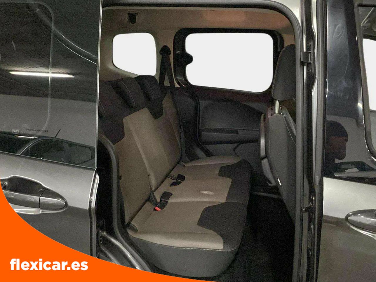 Foto Ford Tourneo Courier 25