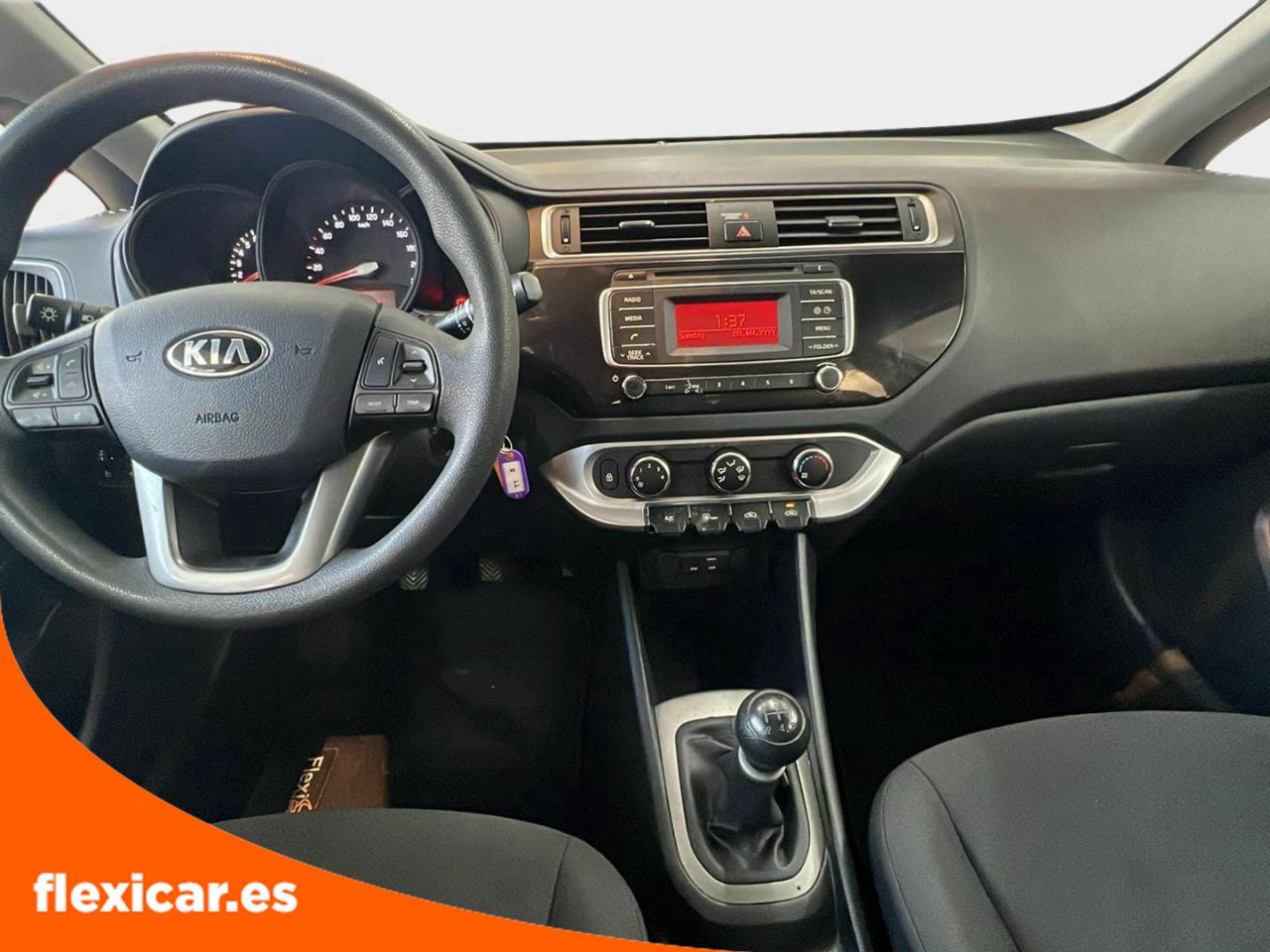 Foto Kia Rio 10