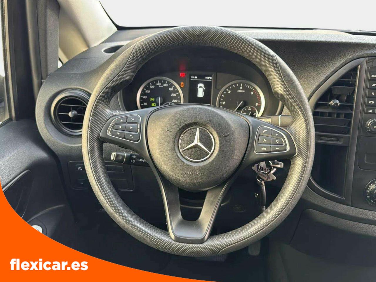 Foto Mercedes-Benz Vito 12