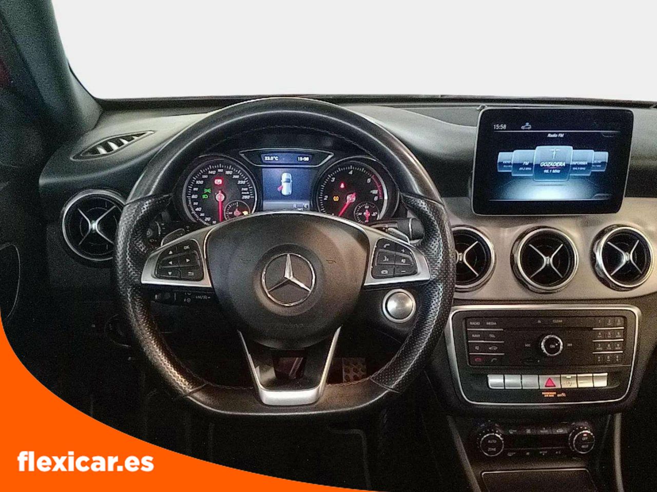 Foto Mercedes-Benz Clase GLA 10