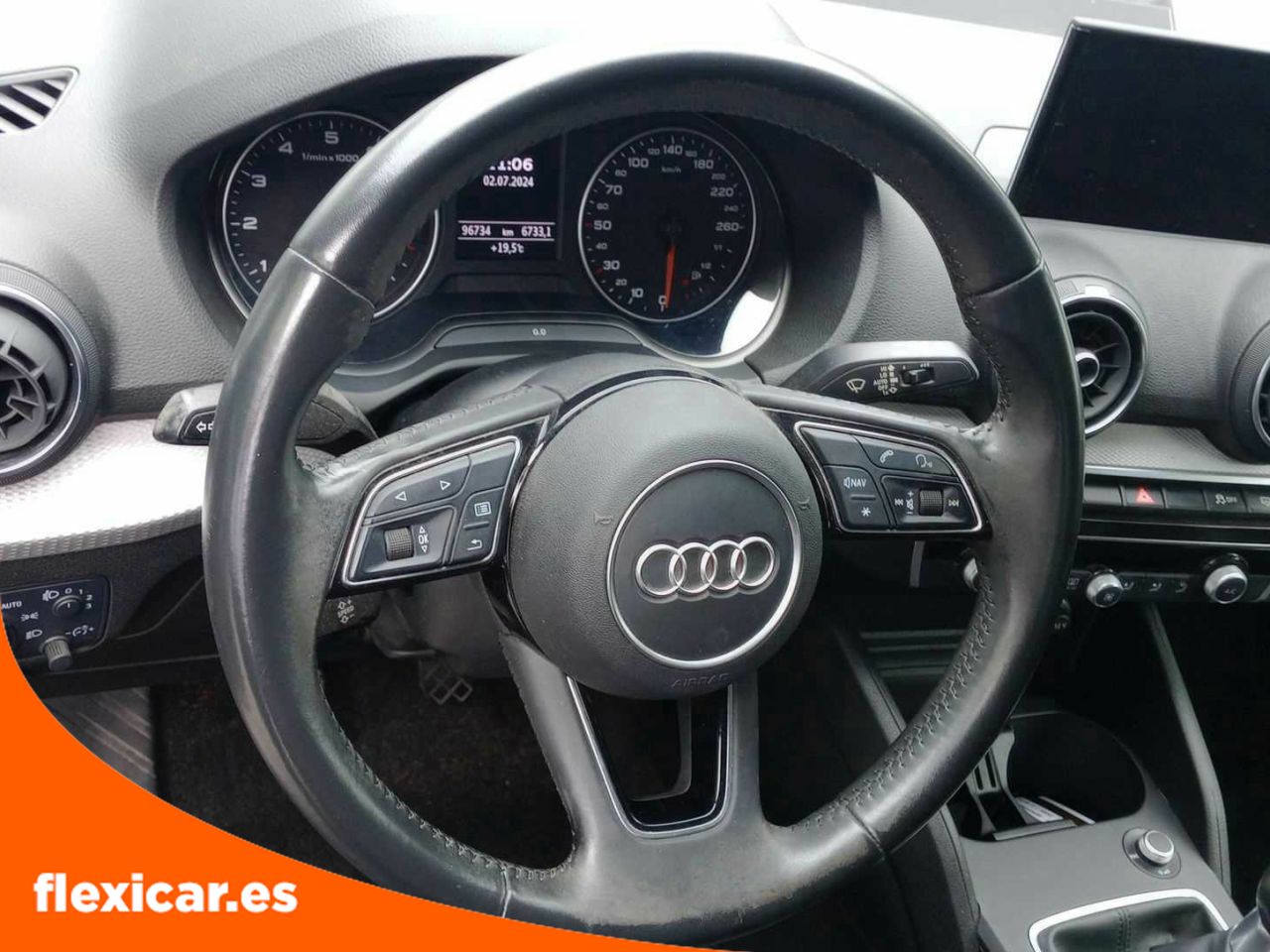 Foto Audi Q2 12